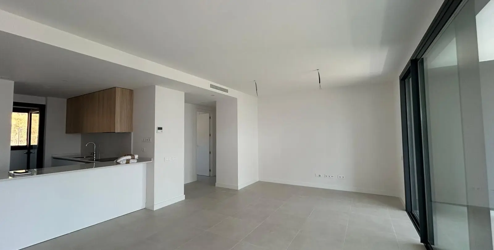 Sale of middle floor apartment in Selwo 4