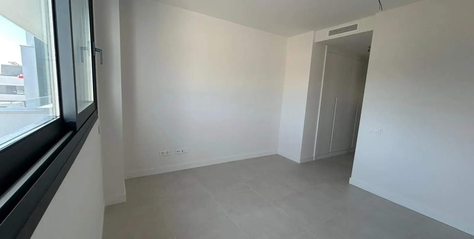 Sale of middle floor apartment in Selwo 12
