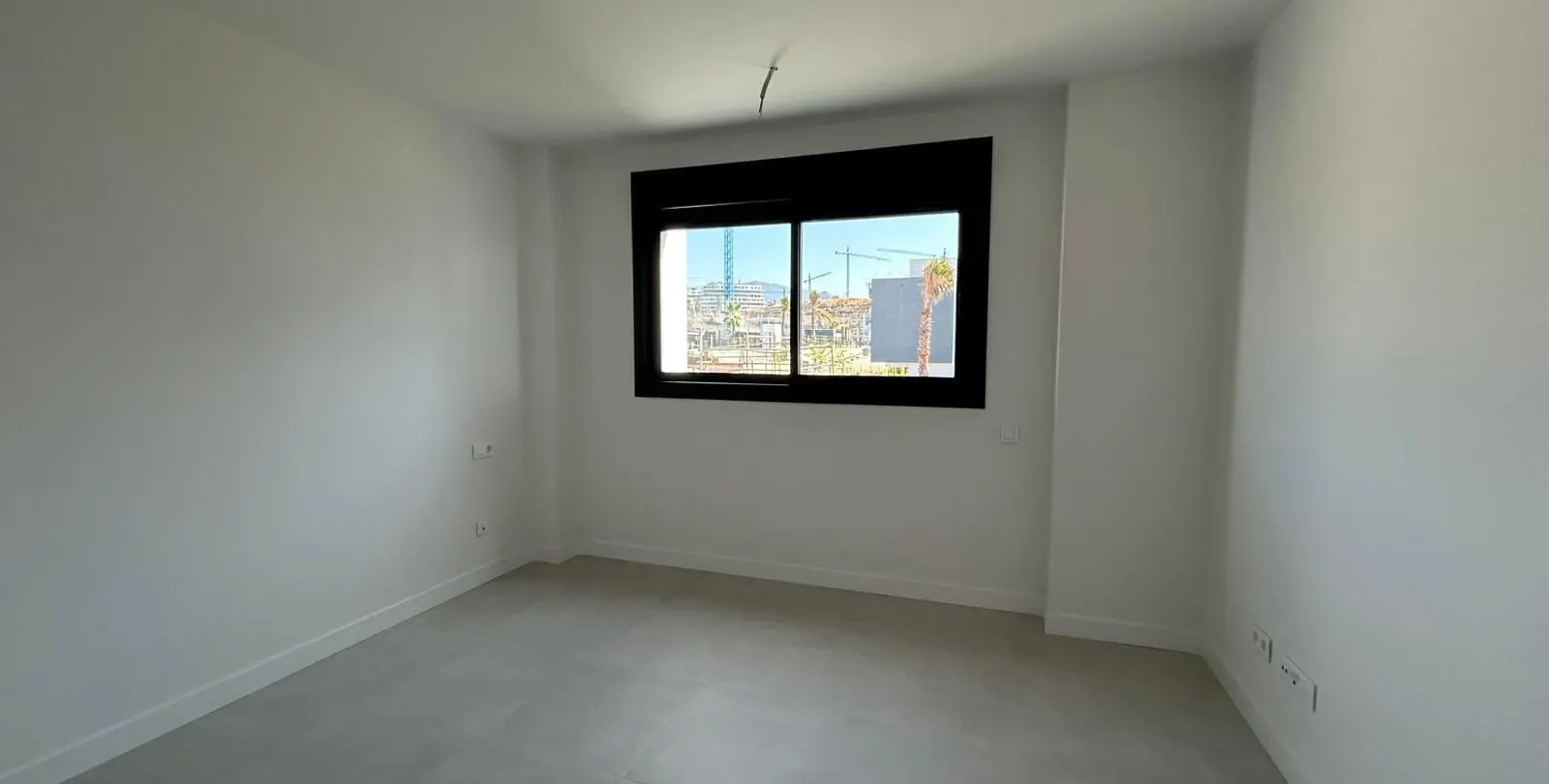 Sale of middle floor apartment in Selwo 13