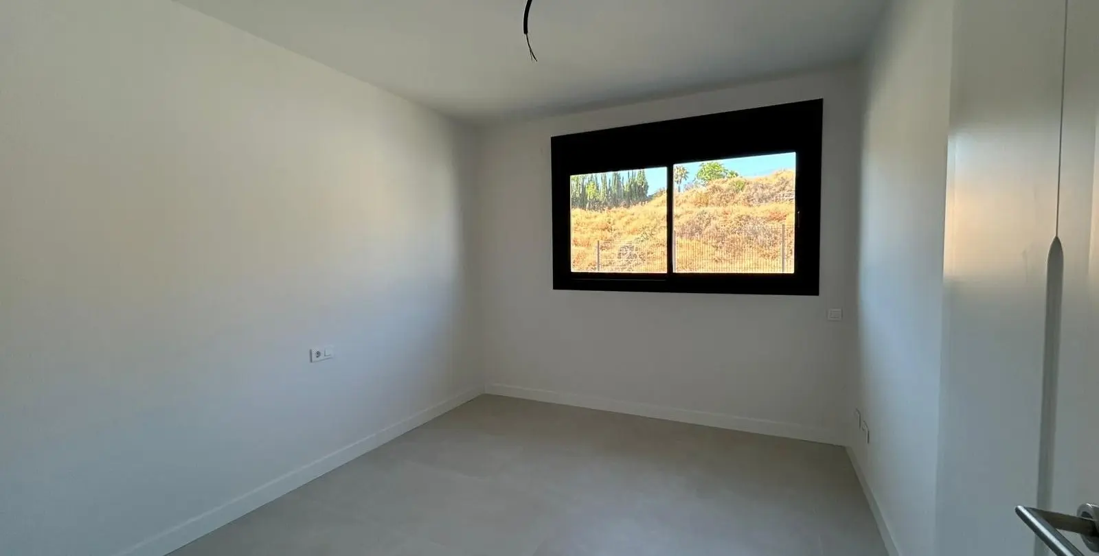 Sale of middle floor apartment in Selwo 15