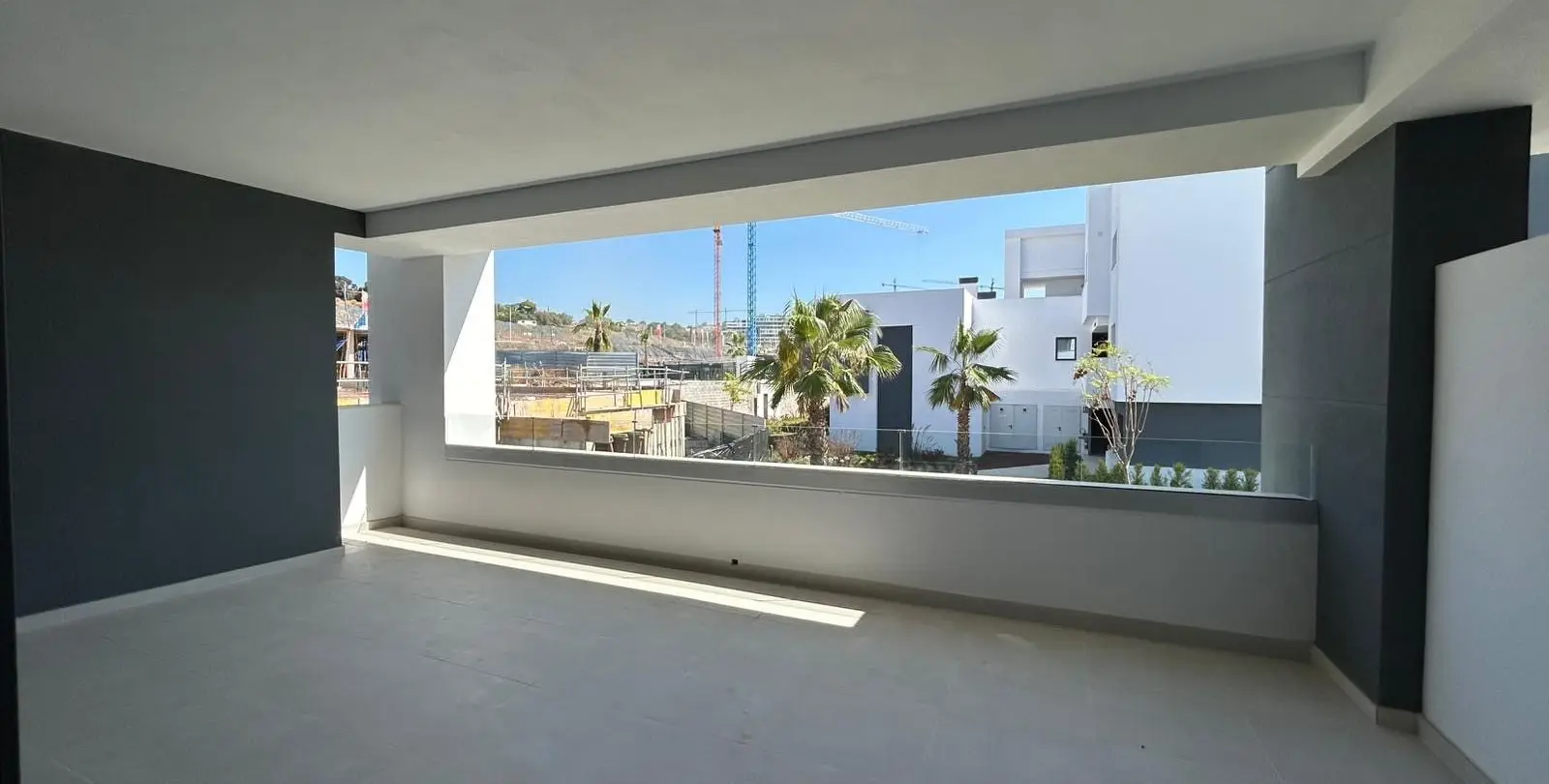 Sale of middle floor apartment in Selwo 17