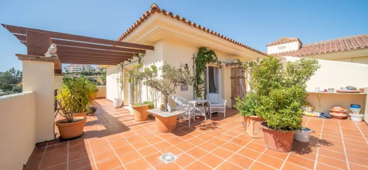 Sale of penthouse in La Cala Hills 1