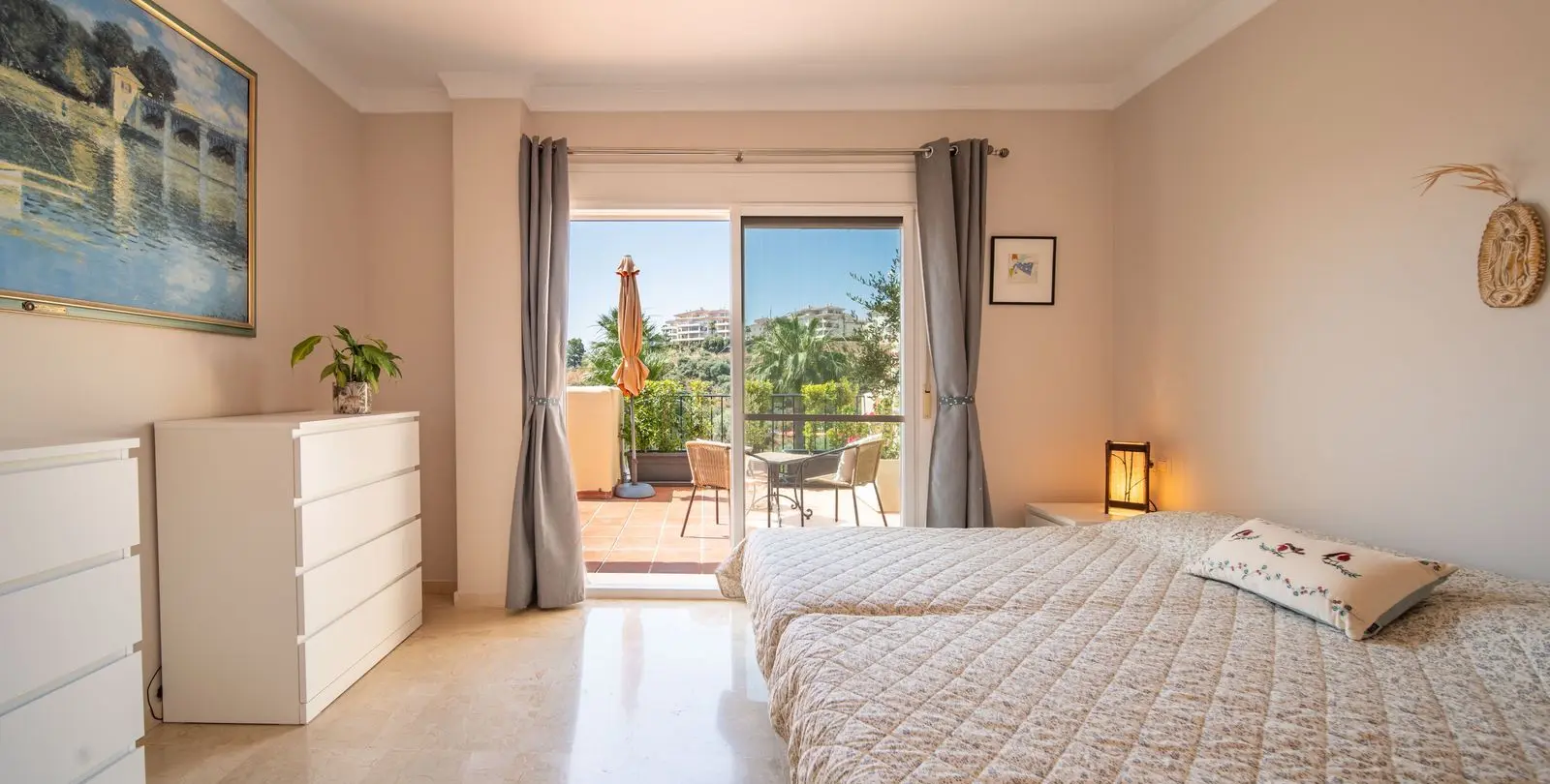 Sale of penthouse in La Cala Hills 9