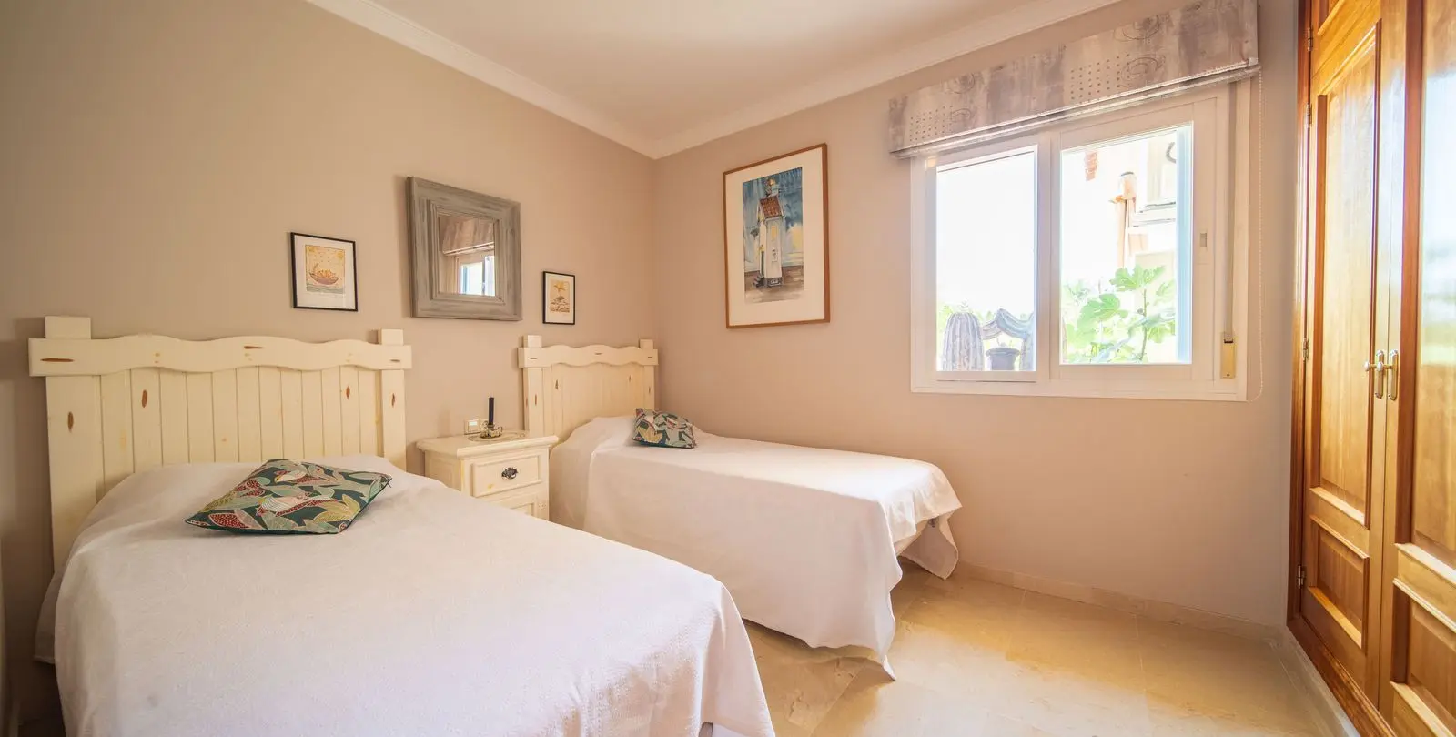 Sale of penthouse in La Cala Hills 14
