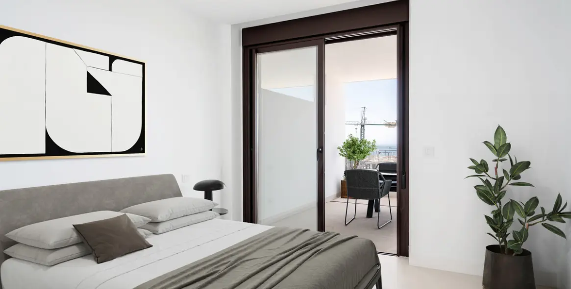 Sale of middle floor apartment in Fuengirola 2