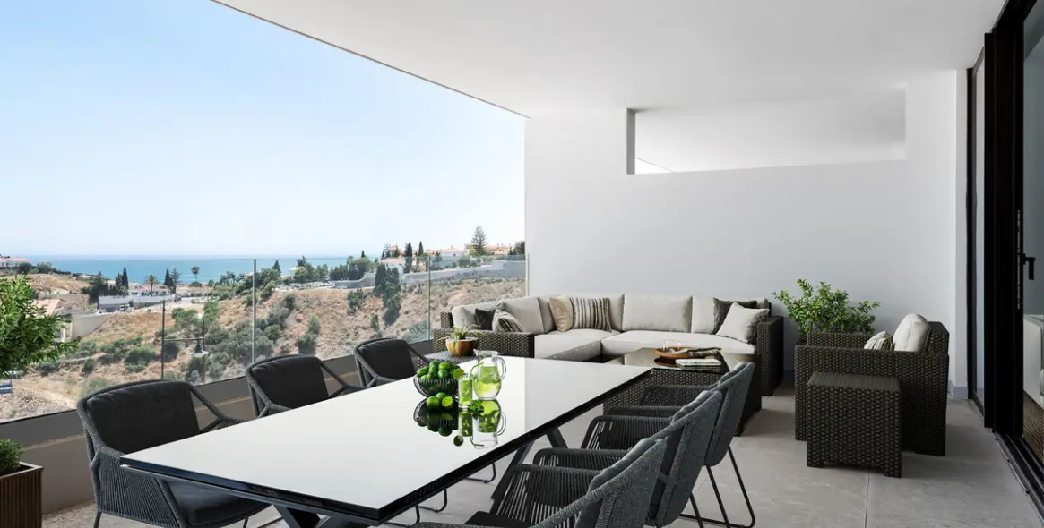 Sale of middle floor apartment in Fuengirola 3