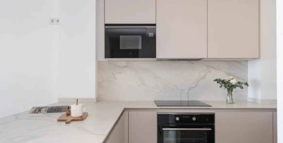 Sale of middle floor apartment in Fuengirola 6