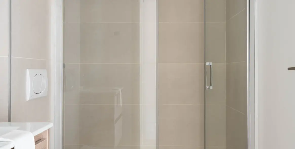 Sale of middle floor apartment in Fuengirola 10