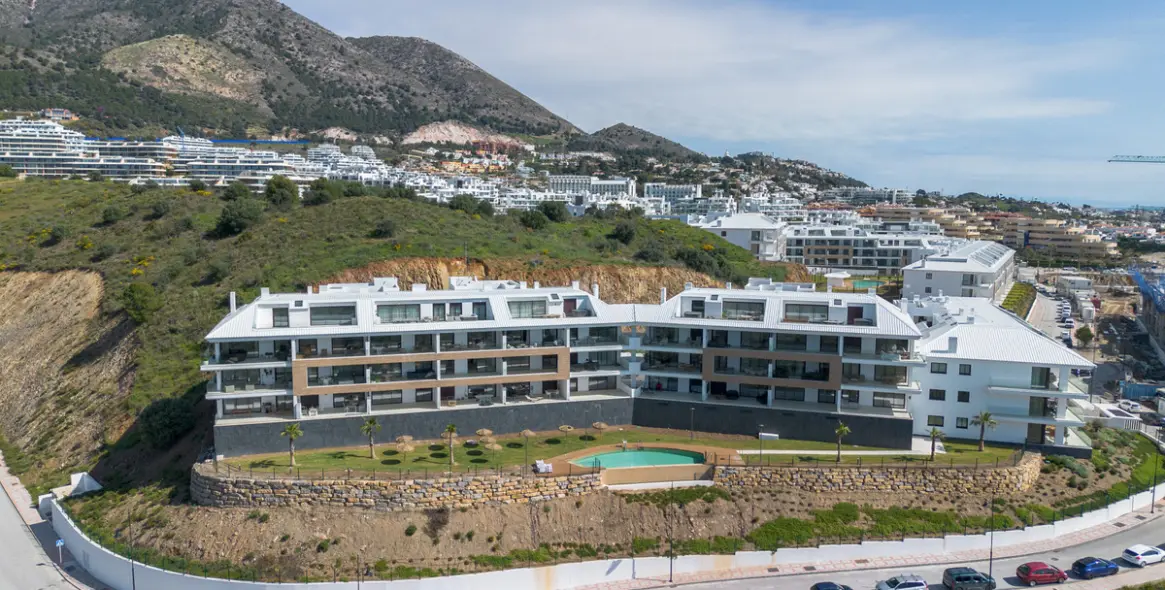 Sale of middle floor apartment in Fuengirola 22