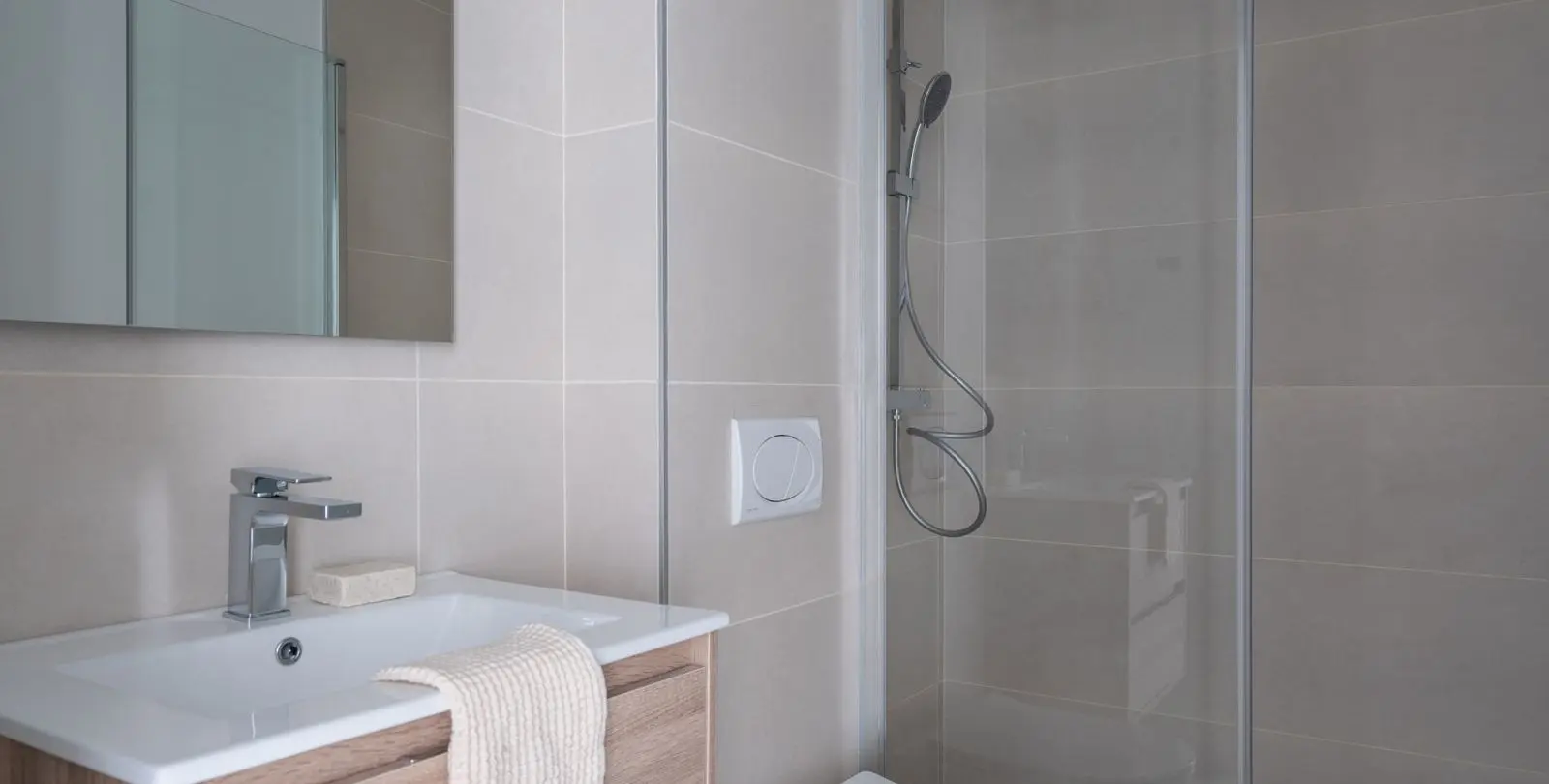 Venta de apartamento en planta media en Fuengirola 11