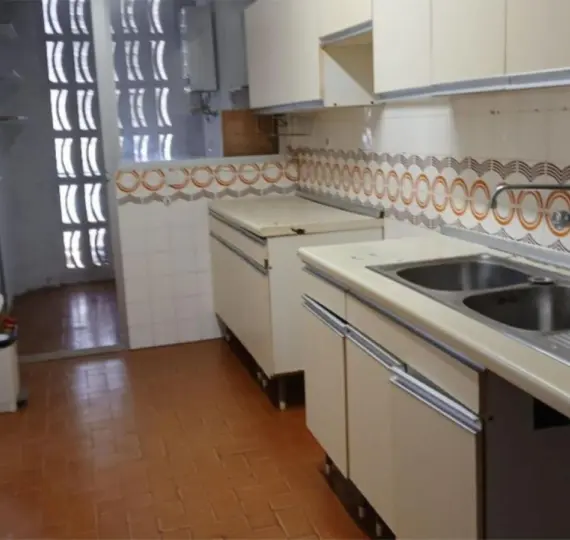 Продажа апартаментов на среднем этаже в Marbella