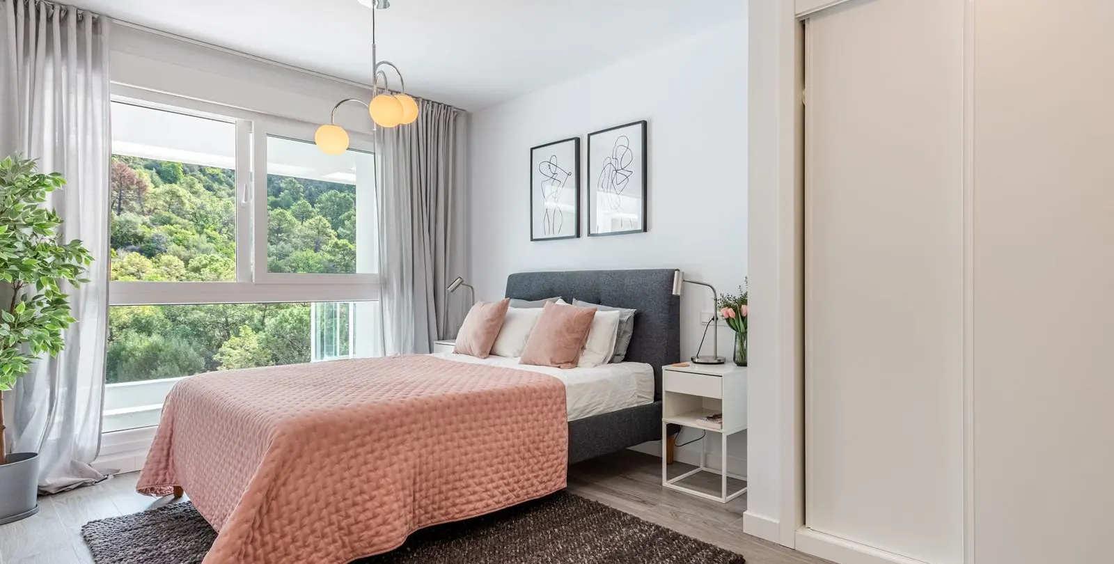 Sale of middle floor apartment in Benahavís 17