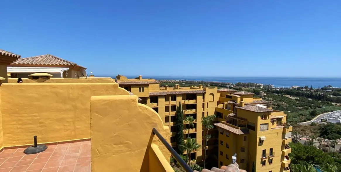 Sale of duplex in Estepona 4