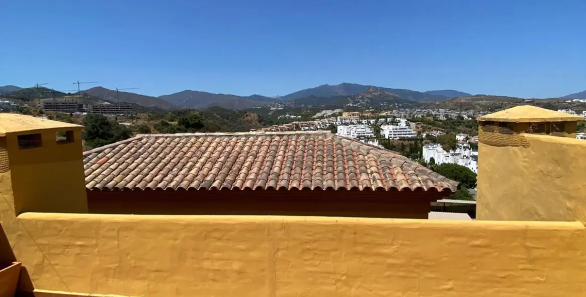 Sale of duplex in Estepona 11