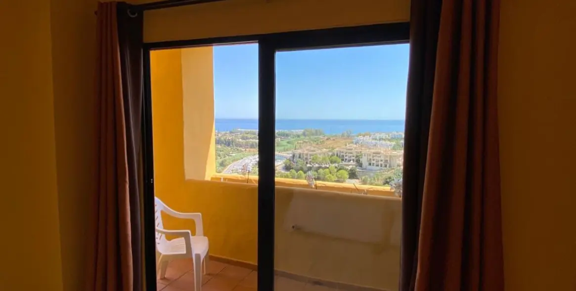 Sale of duplex in Estepona 15