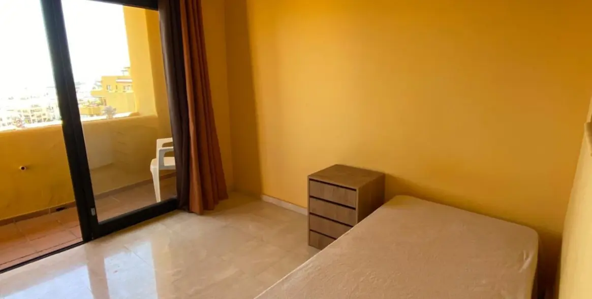 Sale of duplex in Estepona 23