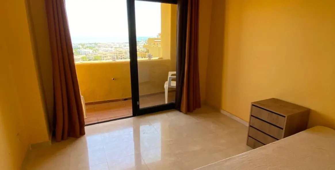 Sale of duplex in Estepona 24