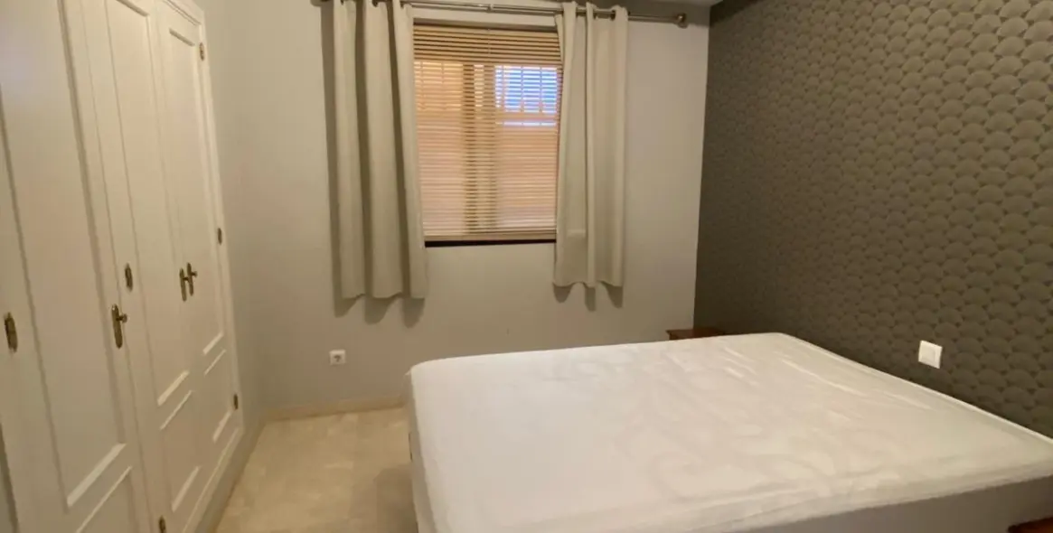 Sale of duplex in Estepona 38