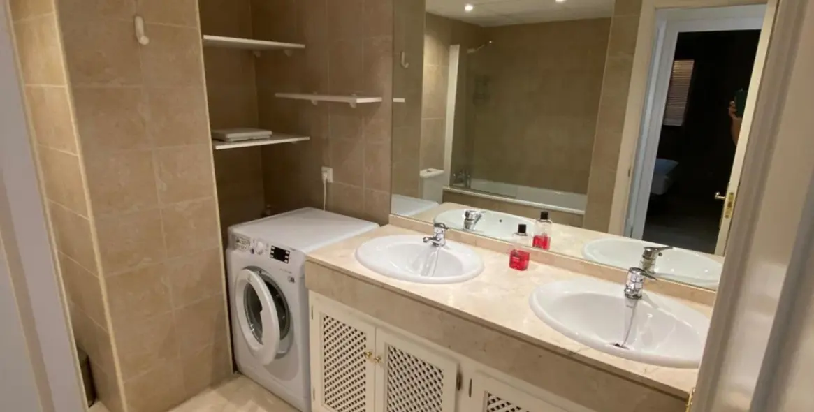 Sale of duplex in Estepona 40