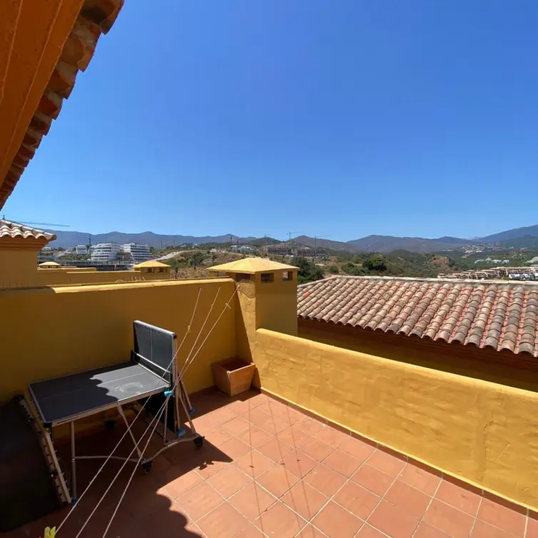 Sale of duplex in Estepona