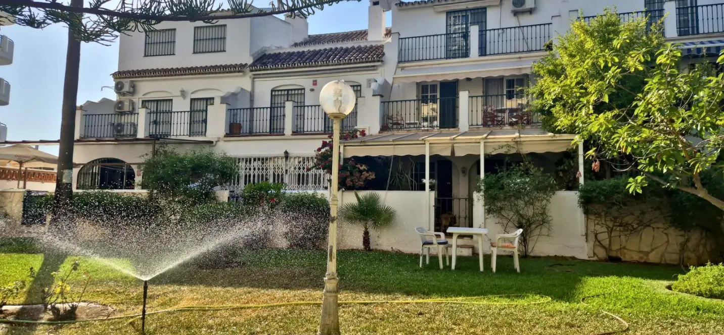 Sale of townhouse in Los Boliches 0