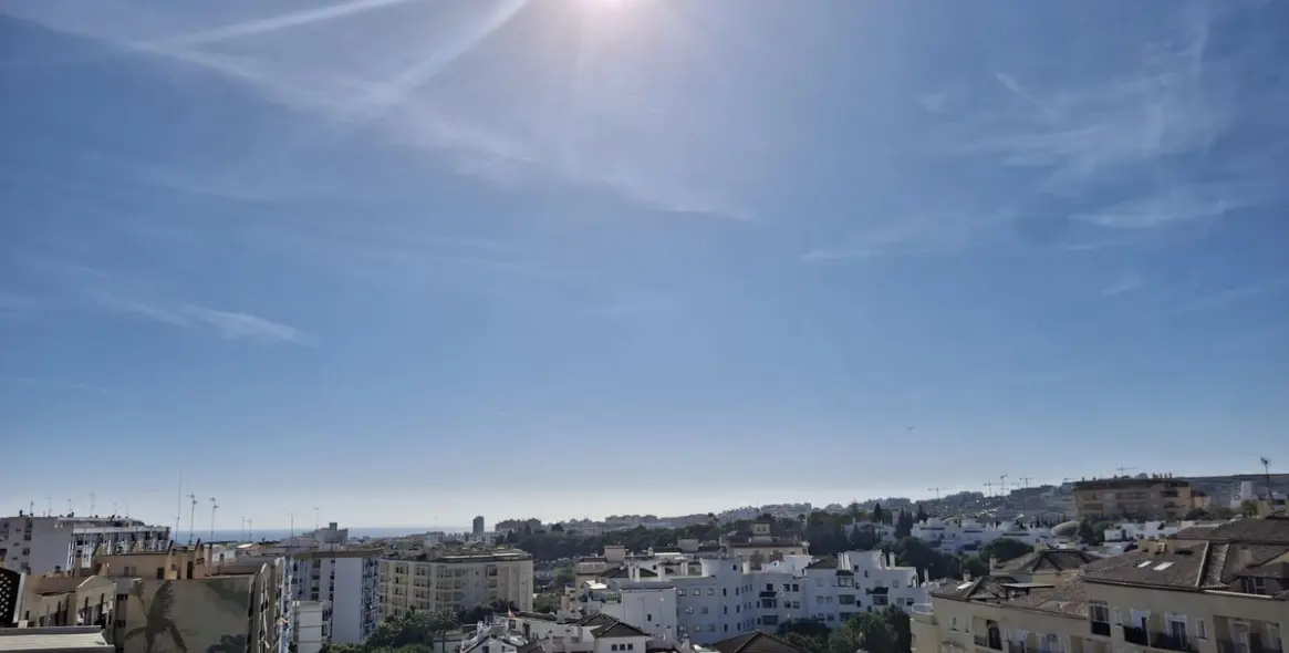 Sale of penthouse in Estepona 2