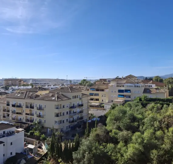 Sale of penthouse in Estepona