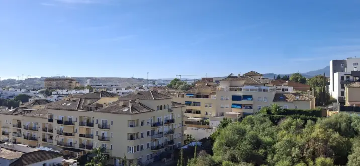 Sale of penthouse in Estepona 2