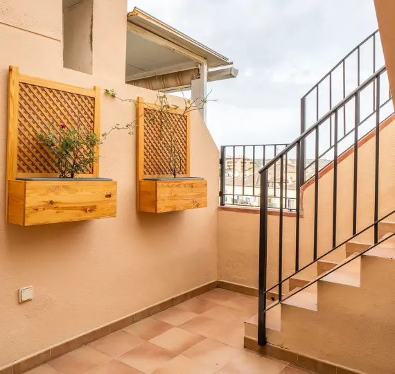 Sale of penthouse in Estepona