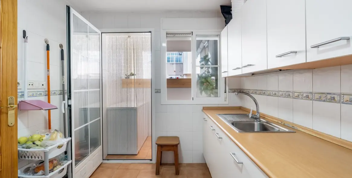 Sale of penthouse in Estepona 11