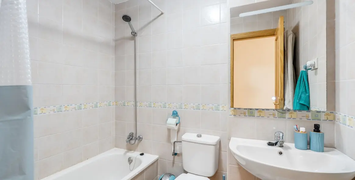 Sale of penthouse in Estepona 16