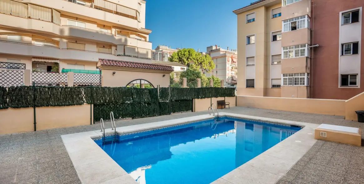 Sale of penthouse in Estepona 17