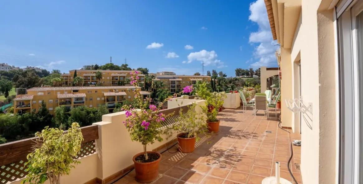 Sale of penthouse in Miraflores 9