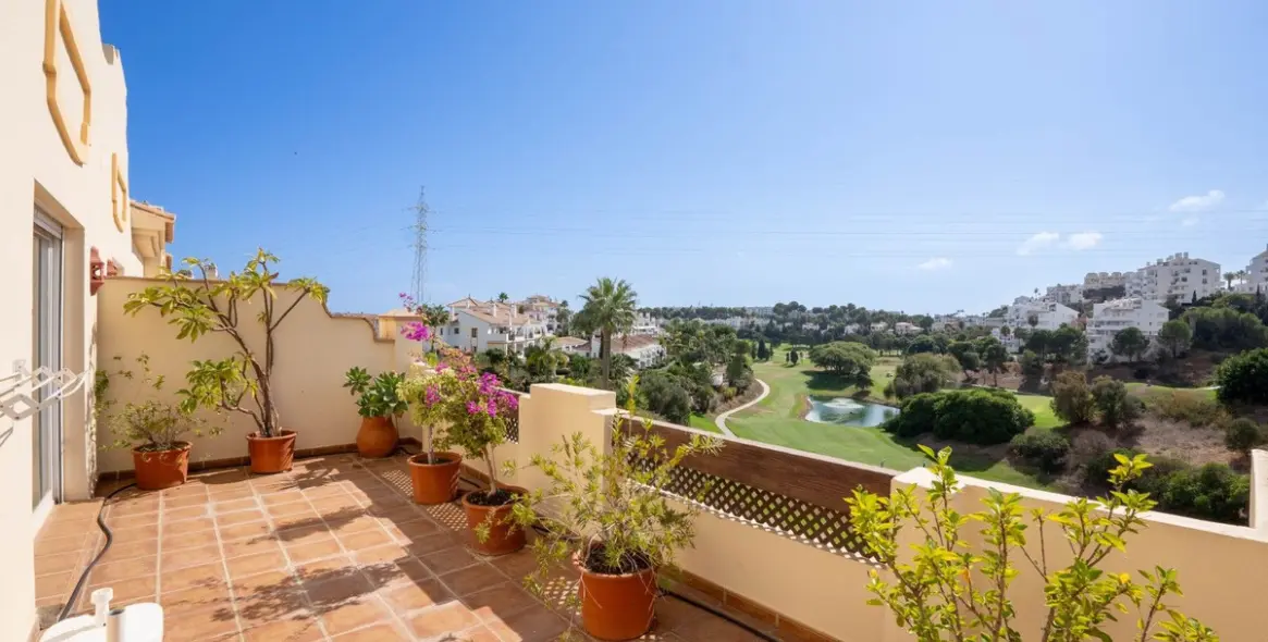 Sale of penthouse in Miraflores 10