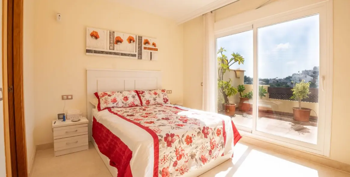 Sale of penthouse in Miraflores 25