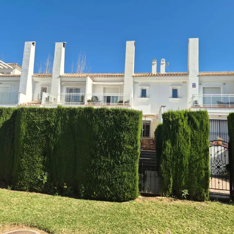 Sale of townhouse in El Hornillo