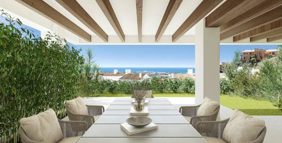 Sale of ground floor apartment in Benahavís 15