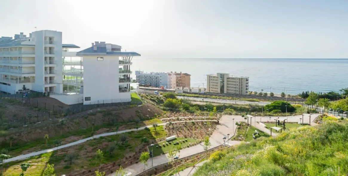 Sale of middle floor apartment in Carvajal 4