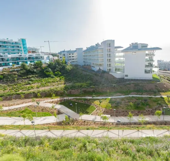 Sale of middle floor apartment in Carvajal