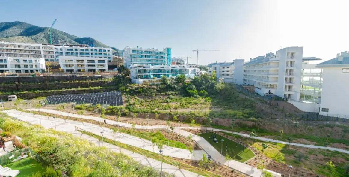 Sale of middle floor apartment in Carvajal 6