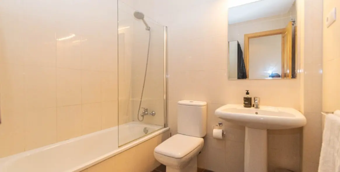 Продажа апартаментов на среднем этаже в Carvajal 23