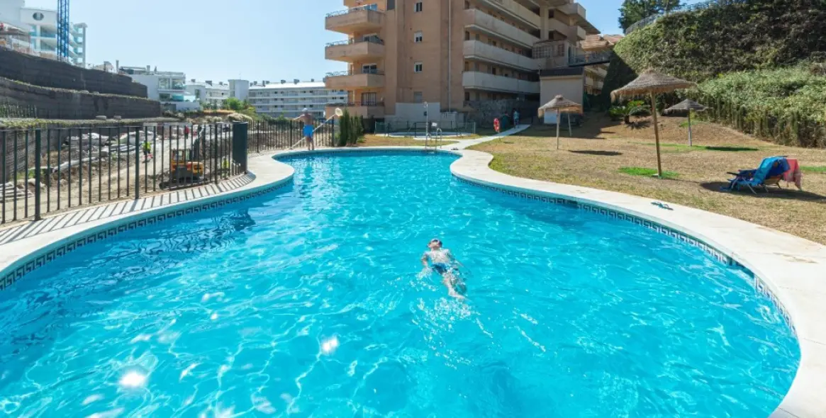 Продажа апартаментов на среднем этаже в Carvajal 36