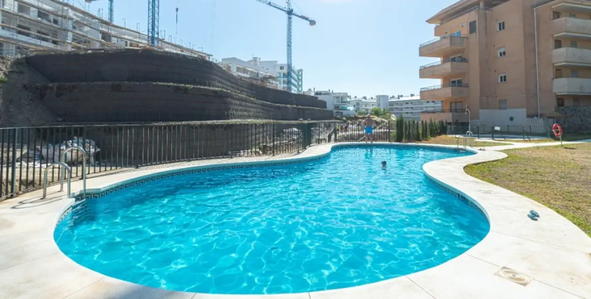 Продажа апартаментов на среднем этаже в Carvajal 38