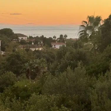 Продажа  жилого участка в Elviria