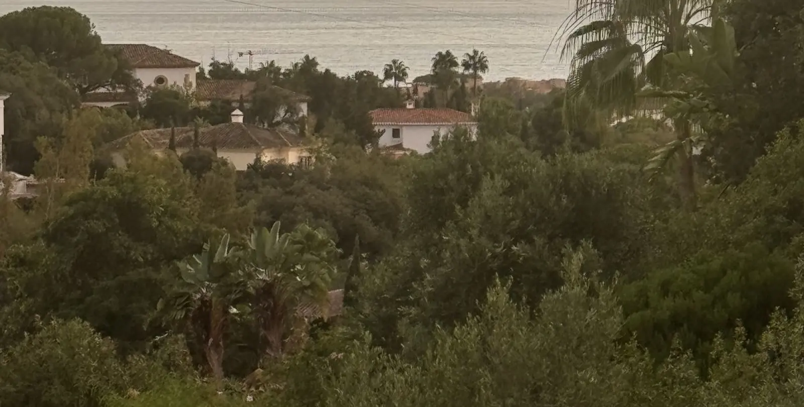 Sale of residential plot in Elviria 1