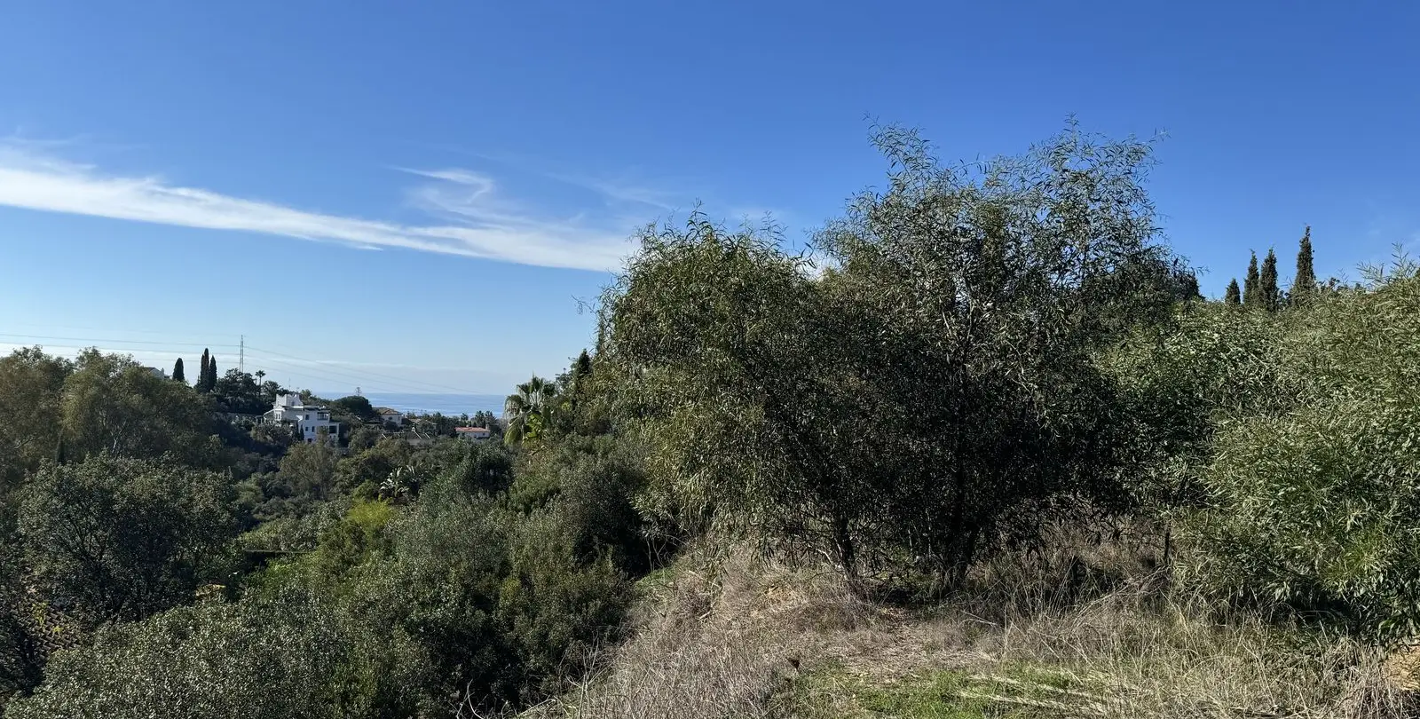 Sale of residential plot in Elviria 5