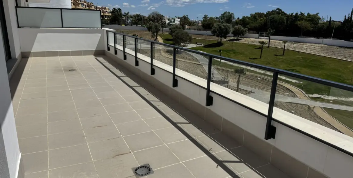 Sale of penthouse in Selwo 6