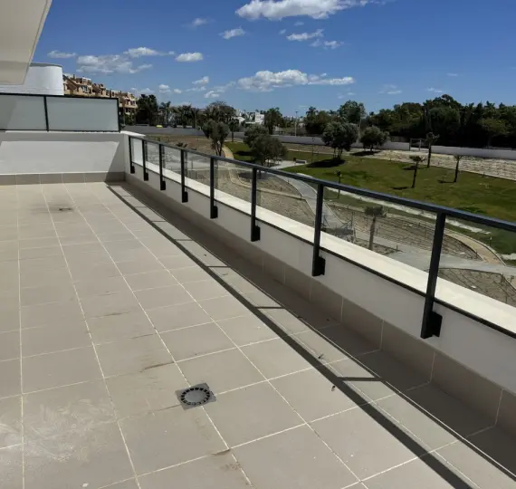 Sale of penthouse in Selwo