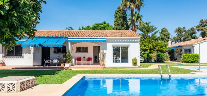 Venta de apartamento en planta baja en San Pedro de Alcántara 0