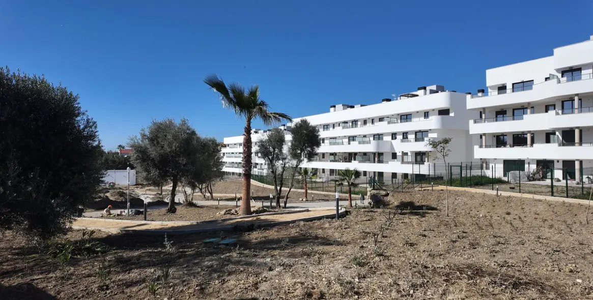 Sale of penthouse in Estepona 1